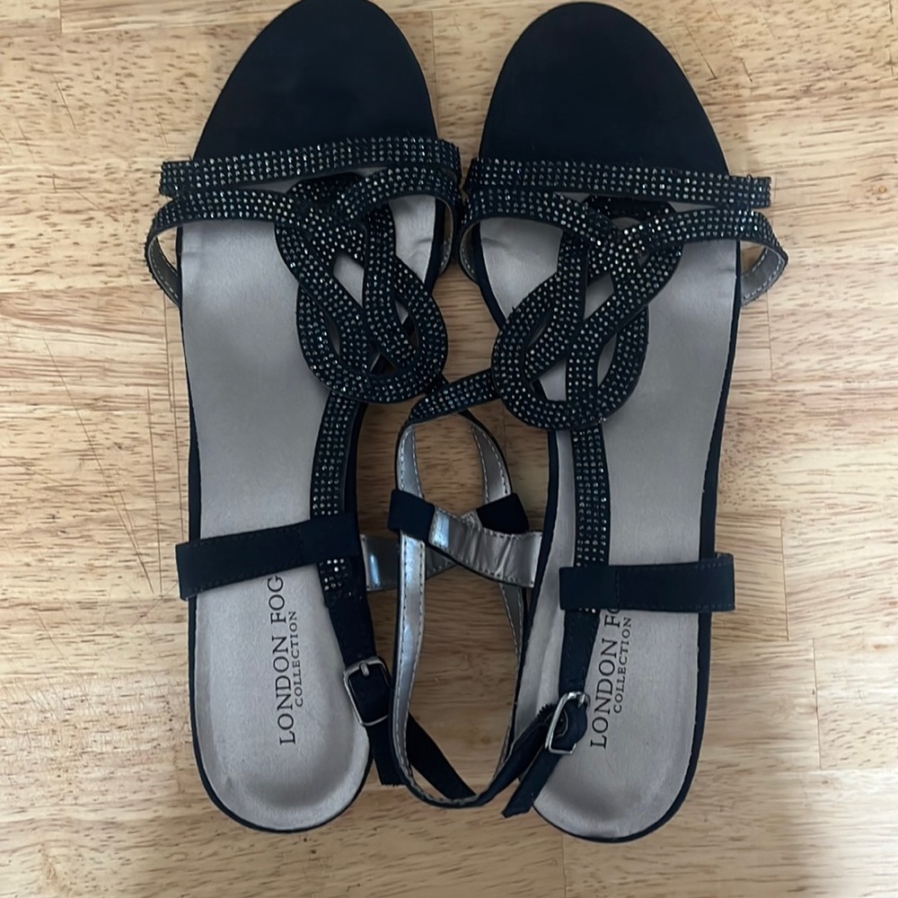 London fog sandals